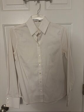 L.A.M.B: Classic Cotton White Button-Down Blouse with cuffed sleeve